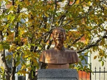 В София откриха паметник на бащата на съвременен Виетнам