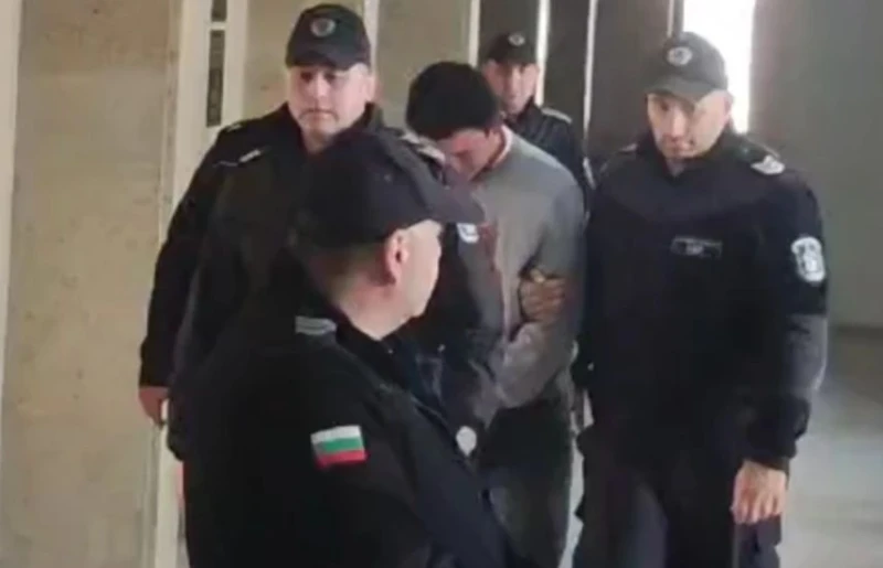 Откриха обесен чичото на убиеца от Люляково