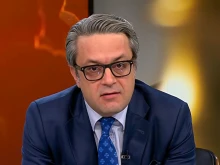 Биков: ДАНС трябва да провери дали няма да се появи неизвестна фирма, която да се окаже новият собственик на "Лукойл"
