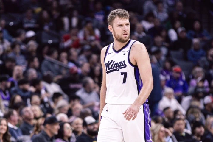 Две години от дебюта на Александър Везенков в NBA