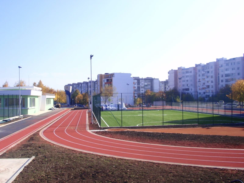 Все по-близо е ремонтът на лекоатлетическата писта в Спортен комплекс "Славейков" в Бургас