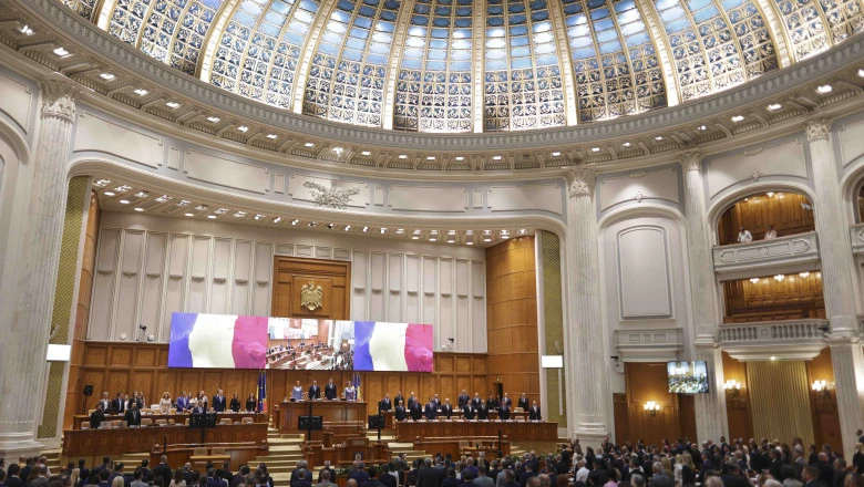 Румънският парламент обсъжда намаление на броя на депутатите