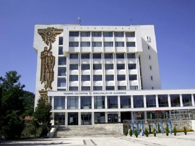 Глобиха общински съветник от Златоград за хулиганство