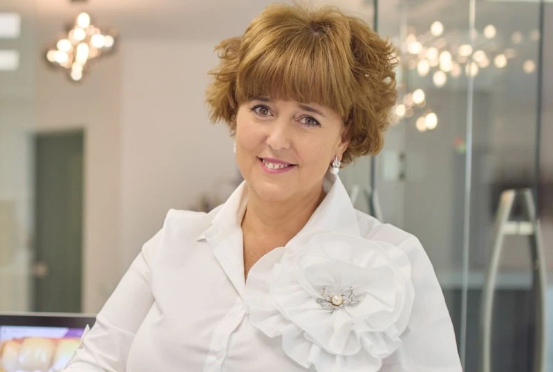 Д-р Венета Павлова: Когато си избирате за пиене бутилирана минерална вода с наличието на флуор, е хубаво да знаете някои неща