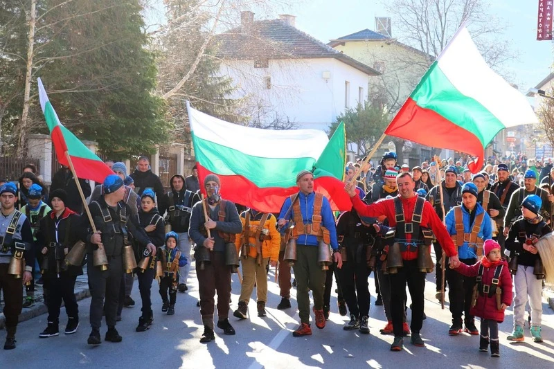 Банскалии излизат на шествие: "Не на Хелоуин! Да дрънкат звонците на традицията!"