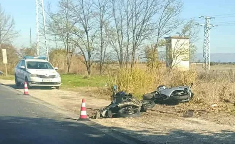 Има загинал в катастрофата между два мотора край Пловдив