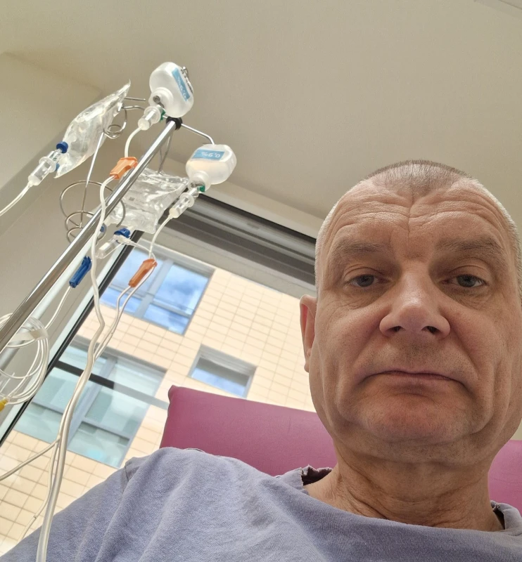 Създателят на Ретро музея във Варна има нужда от помощ за лечение