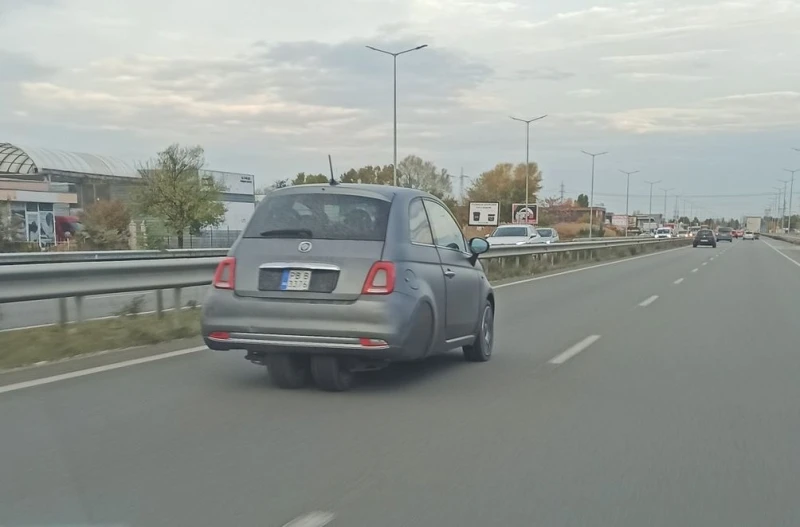 Модифициран автомобил събра погледите на пътя Пловдив - Асеновград