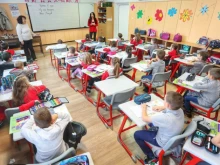 Поискаха учителската заплата да стане над 3 хиляди лева