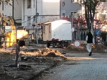 Павирана улица става неузнаваема и с асфалт след ремонта, който вече е в ход
