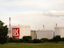 Финансов анализатор: Назначаването на "особен управител" в рафинерията трябва да стане незабавно
