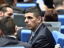 Ивайло Мирчев показа справка за милиони левове за бонуси в държавната администрация