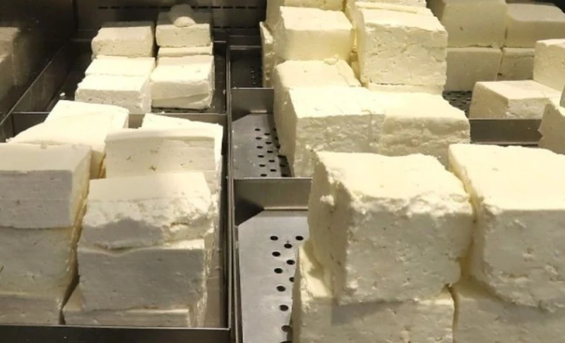 В България се продава фалшиво сирене на поразия