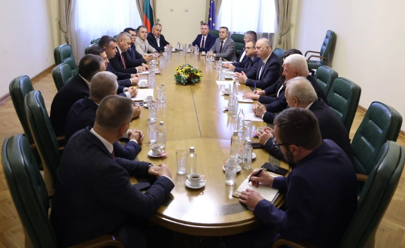 Правителството ускорява изграждането на четирилентов път Асеновград-Смолян