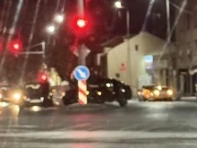 БМВ помля ограда в Пловдив