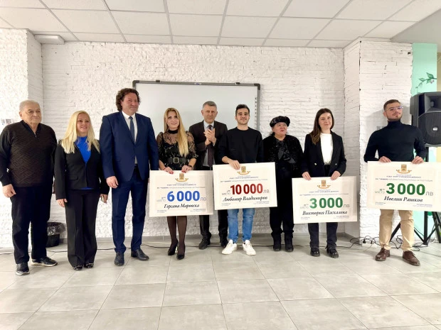 28 проекта в конкуренция за титлата "Най-добър млад предприемач на град Пловдив" за 2025 година