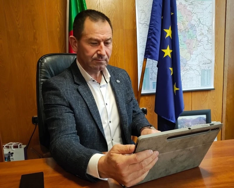 Община Мадан закупува електрически автомобил и изгражда зарядна станция за нуждите на социалните услуги