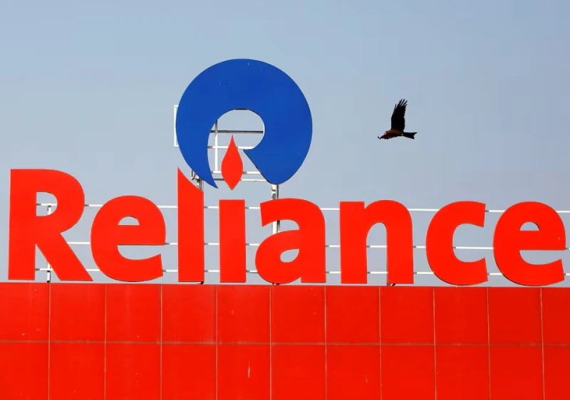 Reliance спира внасянето на руски суров петрол 