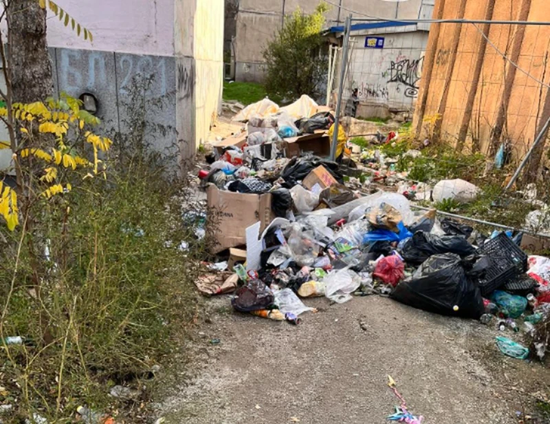 Преминаването през това място в Пловдив е невъзможно и доста неприятно