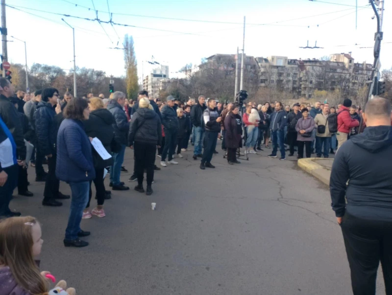 Софиянци блокираха моста "Чавдар" заради реформата с паркирането