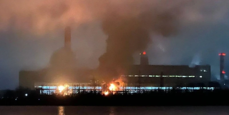 "Москва потъна в мрак": Дронове удариха Шатурската ТЕЦ, която снабдява руската столица с електричество