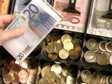 Плащане само в брой на Нова година: За определено време няма да работят ПОС терминалите и банкоматите