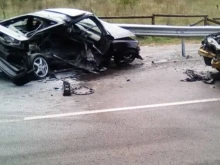 Тежка катастрофа във Велинград прати трима в болница
