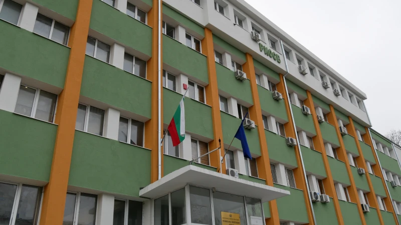 Продължават протестите в ключови държавни администрации в Бургас