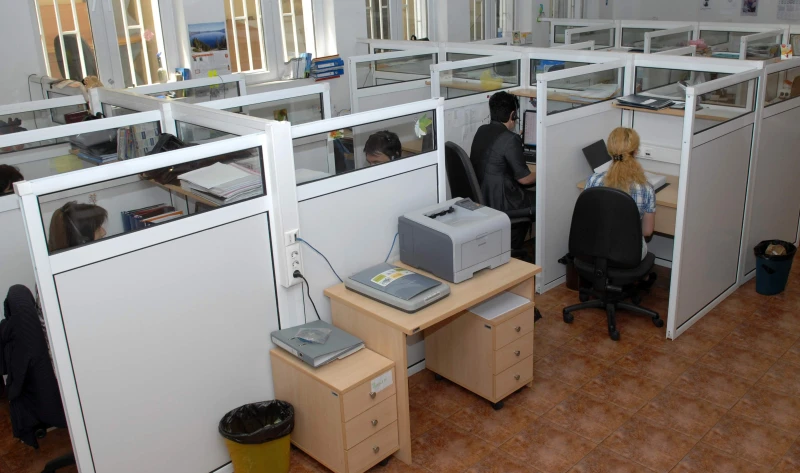 Предприемач: Хората, които вършат рутинна административна работа, трябва да се преквалифицират