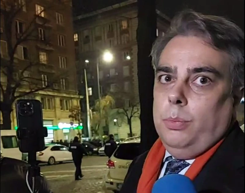 Асен Василев: Протестът трябва да се опази мирен. Има групички от провокатори