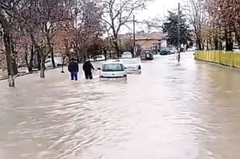 Част от Южна България е буквално под вода