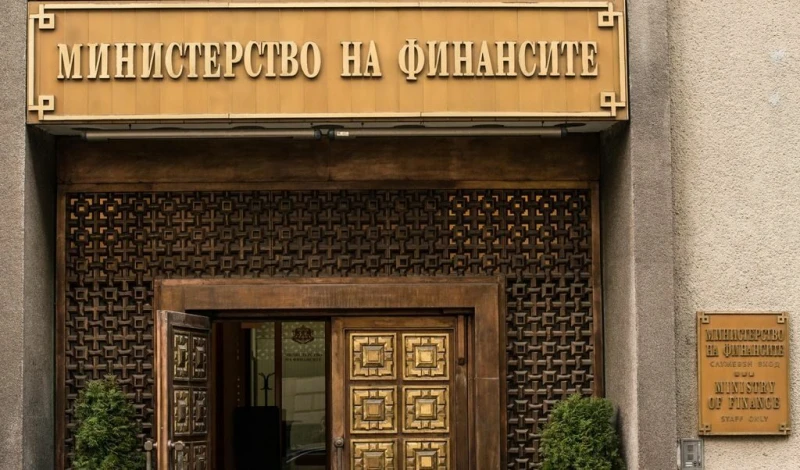 Утре започват преговори в МФ: Ето какви са исканията на работодателите