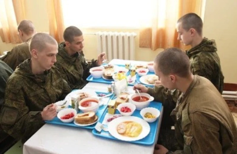 България отмени казармата, но тя започва да се завръща под различна форма в други страни от ЕС