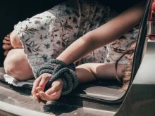 Четирима отвлякоха жена, задържаха ги в Стара Загора