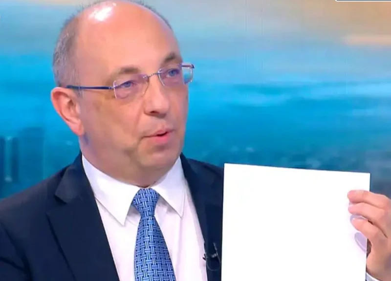 Николай Василев към Цънцарова: Двама водещи в бТВ са напълно достатъчни
