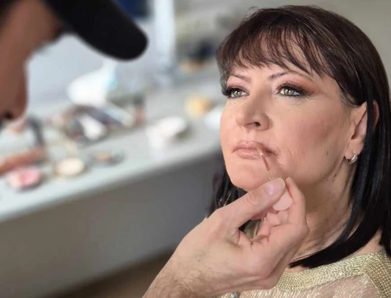 Наша певица: Помощ! Прекарах целия ден дегизирана, за да не бъда разпозната!