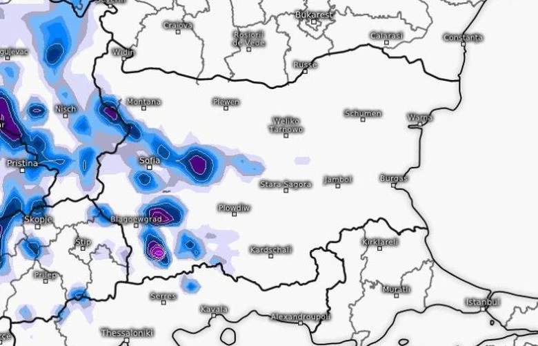 Снегът пада дори под 700 метра надморска височина