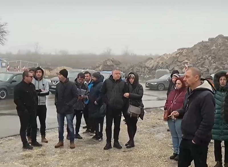 Жители от Мартен протестират срещу ежедневното спиране на тока