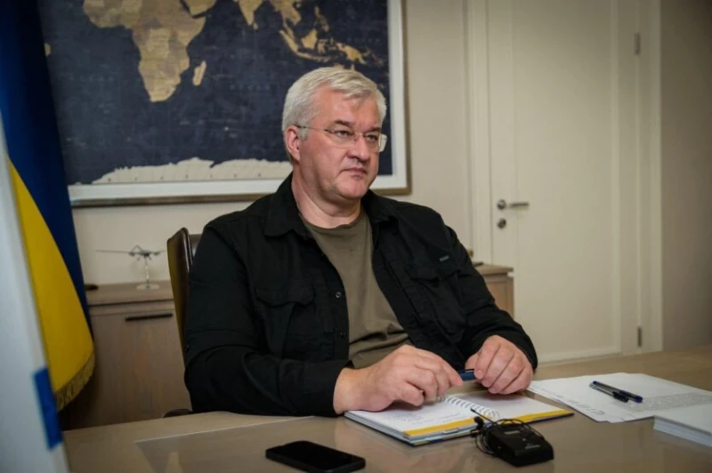 Принципна позиция: Сибига похвали Навроцки за отказа му, да се срещне с Орбан