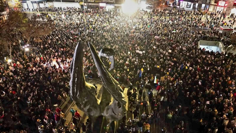 Журналист за протеста в Пловдив: Толкова много хора досега не бях виждал