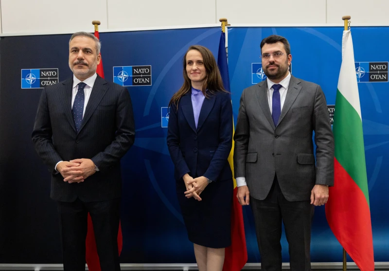 България, Румъния и Турция обсъдиха атаките срещу танкери в Черно море на срещата на НАТО в Брюксел