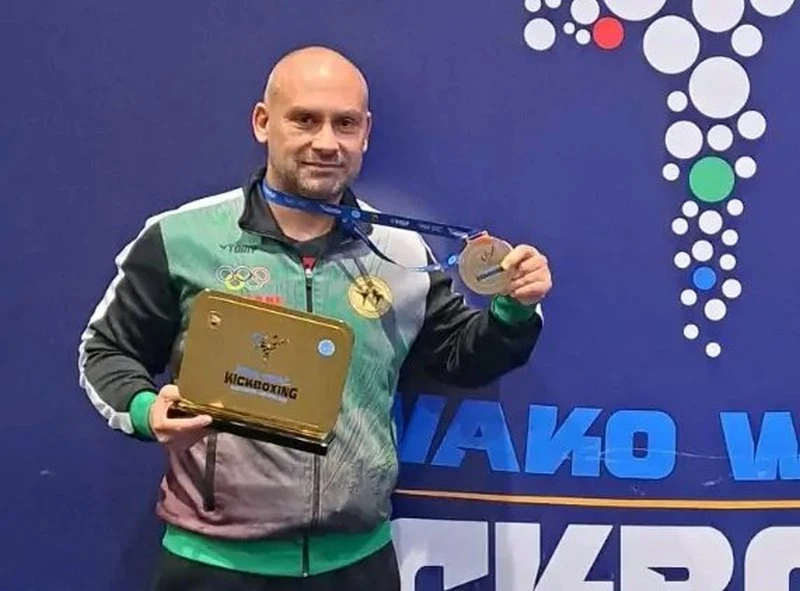 Браво! Пловдив има своя първи световен шампион по кикбокс