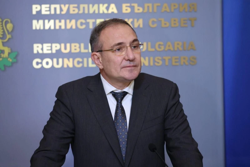Борислав Гуцанов: Социалните разходи и придобивки се запазват