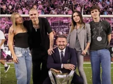 Отново без него, драмата в семейство Бекъм става непреодолима