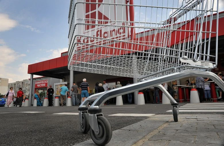 Клиенти на Kaufland вече могат да използват количките за пазаруване и с евроцентове