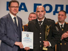 Ето на кого и защо връчиха приза "Полицай на годината"