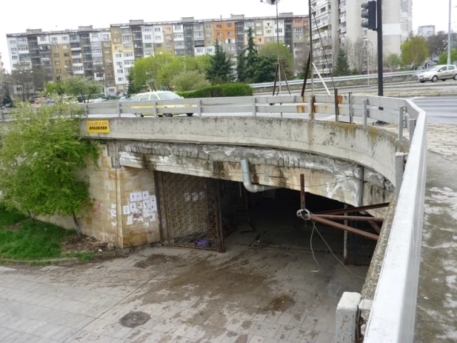 Ремонтират два от най-натоварените подлези в Бургас