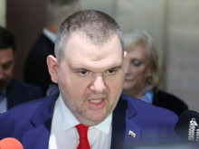 Пеевски: Положението е много тежко