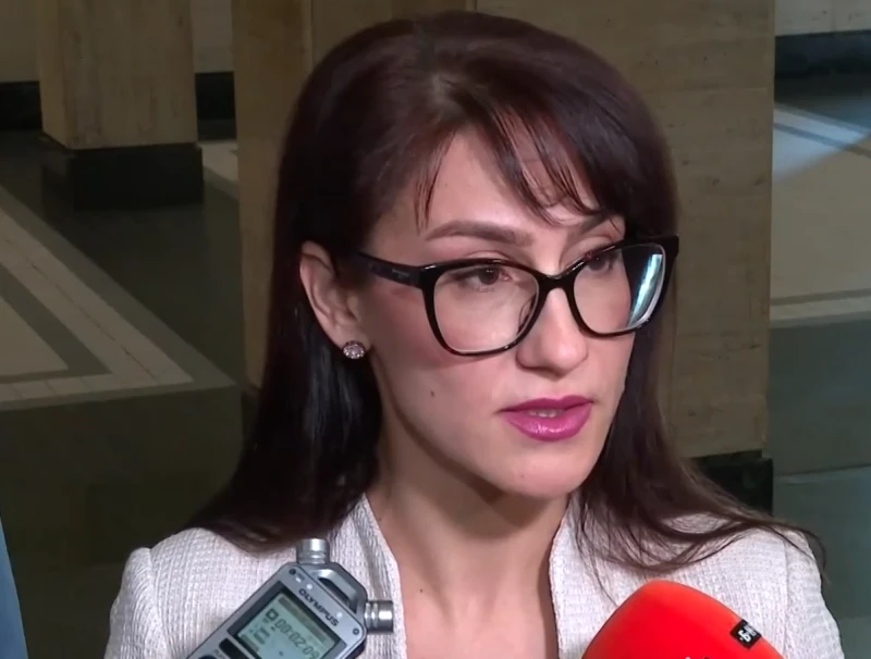 Шестима са обвинени за отвличането на мъж, държан е на 3 различни места с торба на главата. Замесени са 94 000 лева!