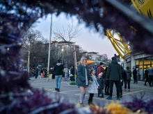 Дядо Коледа ще изпълнява рок парчета тази вечер на базар "Колежа"